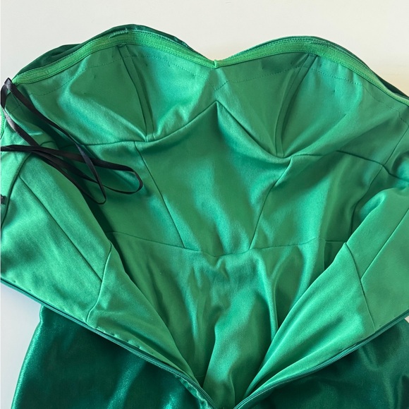 Alyce Paris Elegant Green Strapless Dress - Picture 3 of 7